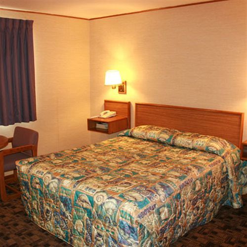 Tradewinds Motel Рокълей Бийч Стая снимка